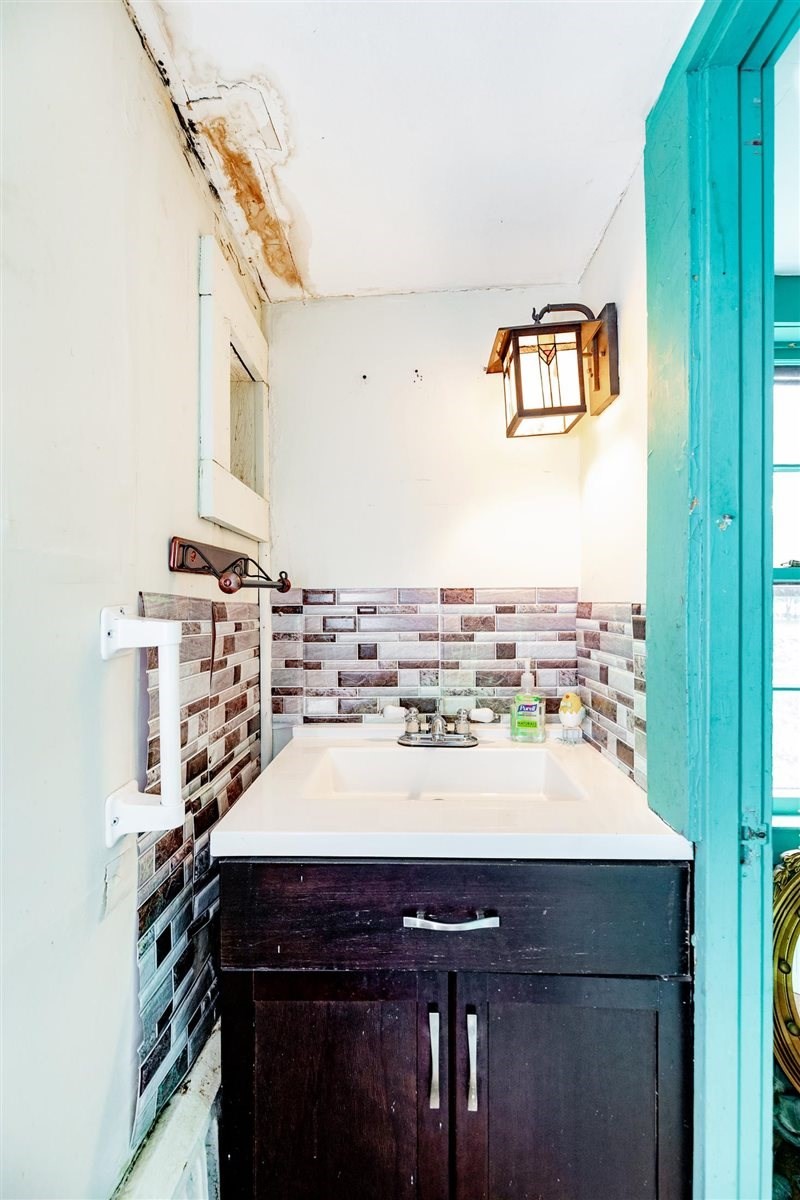 20 East Street Property Photo 11