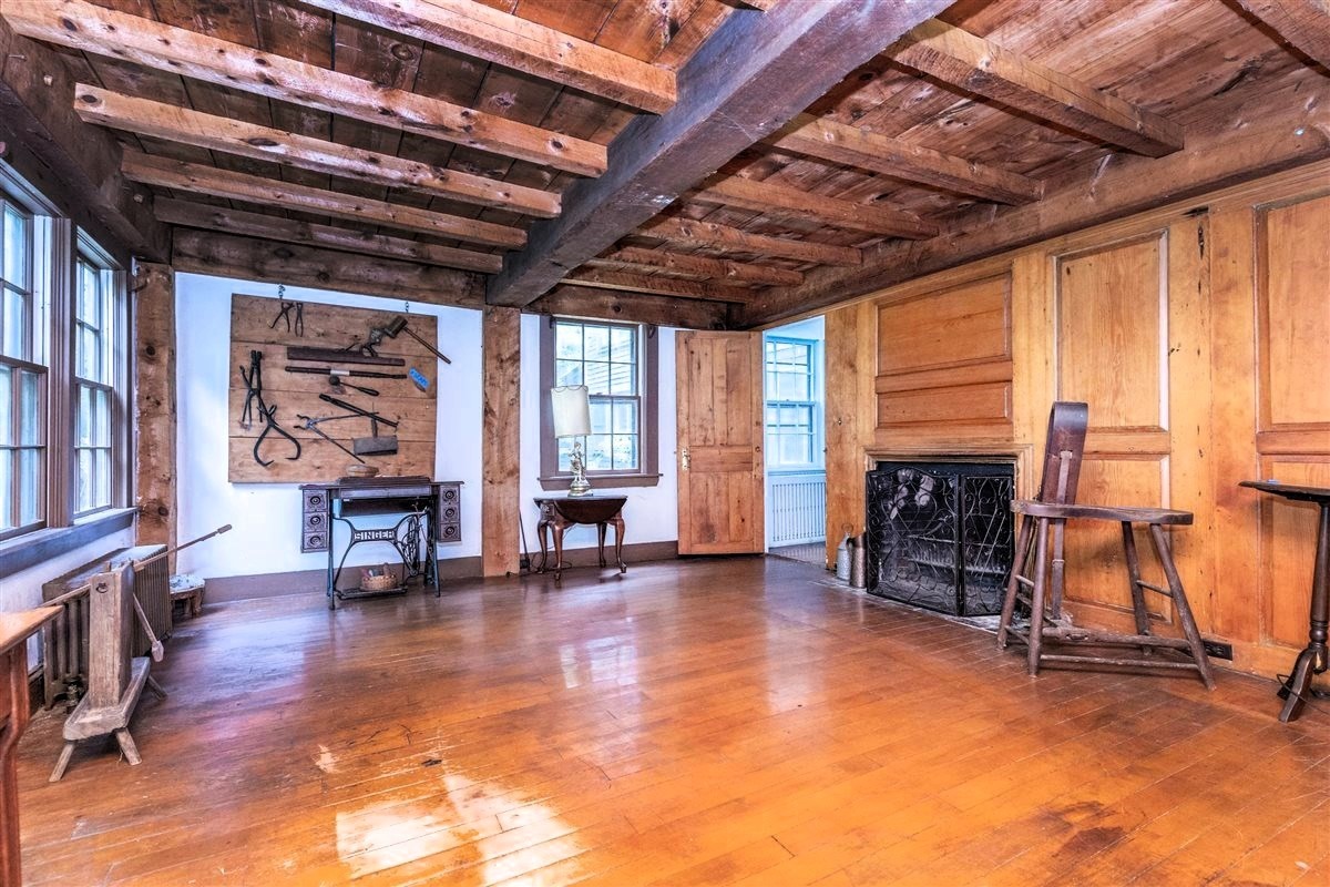 20 East Street Property Photo 15
