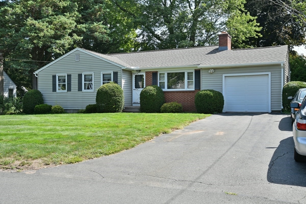 11 Almon Ave Property Photo 1
