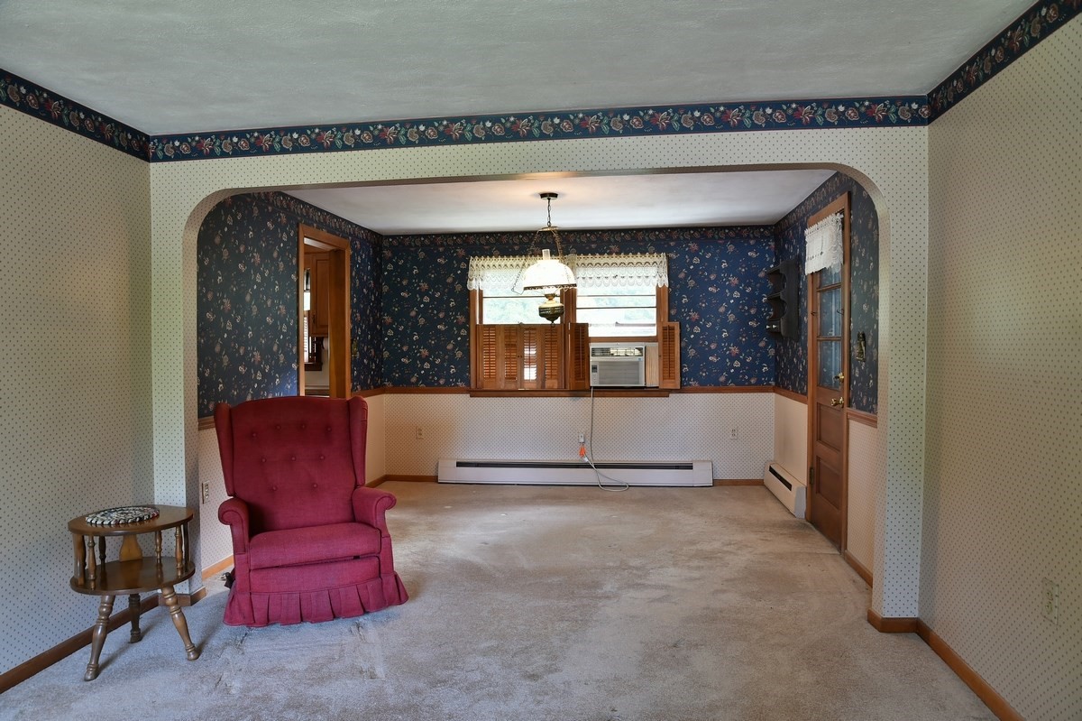 11 Almon Ave Property Photo 5