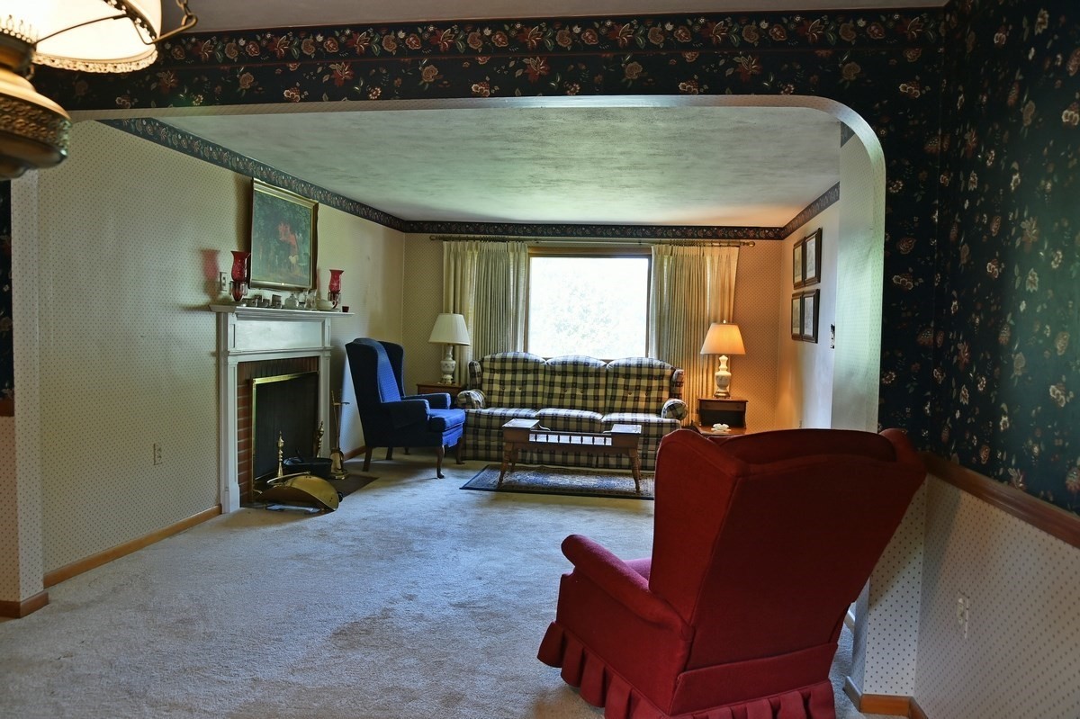 11 Almon Ave Property Photo 8