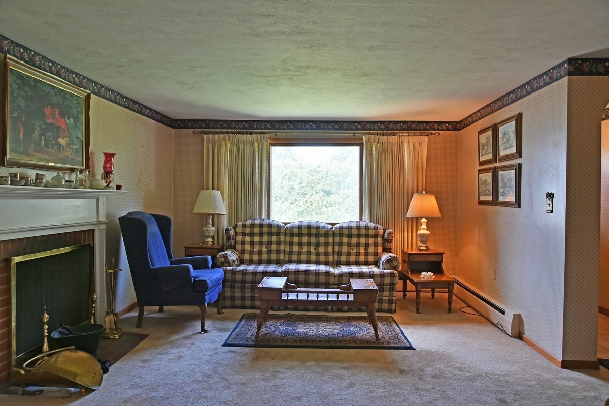 11 Almon Ave Property Photo 10