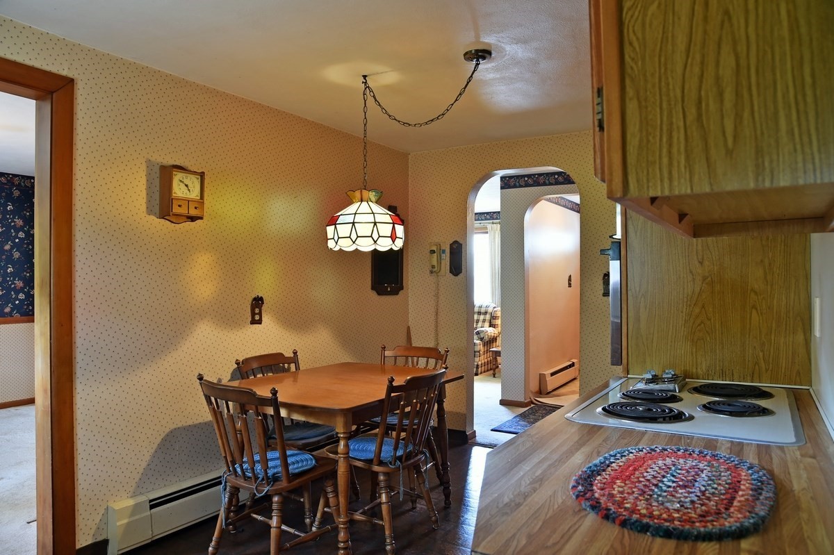 11 Almon Ave Property Photo 12