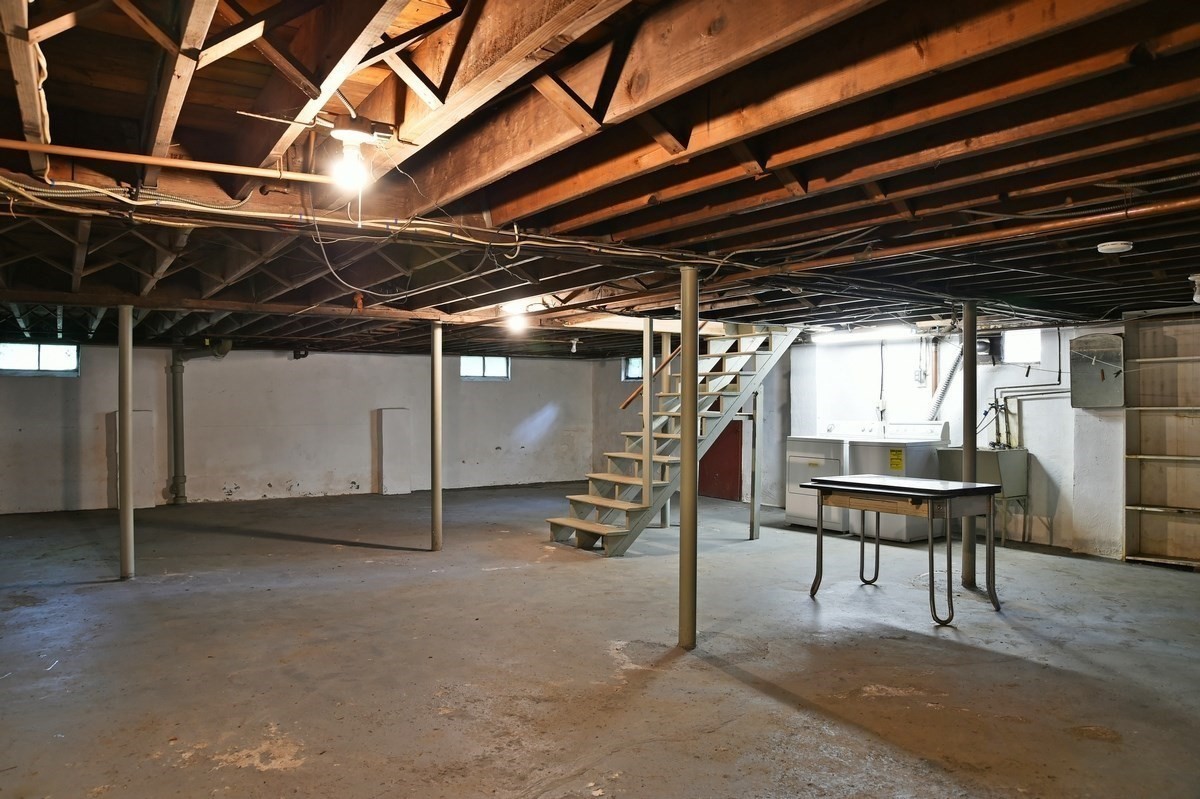 11 Almon Ave Property Photo 21