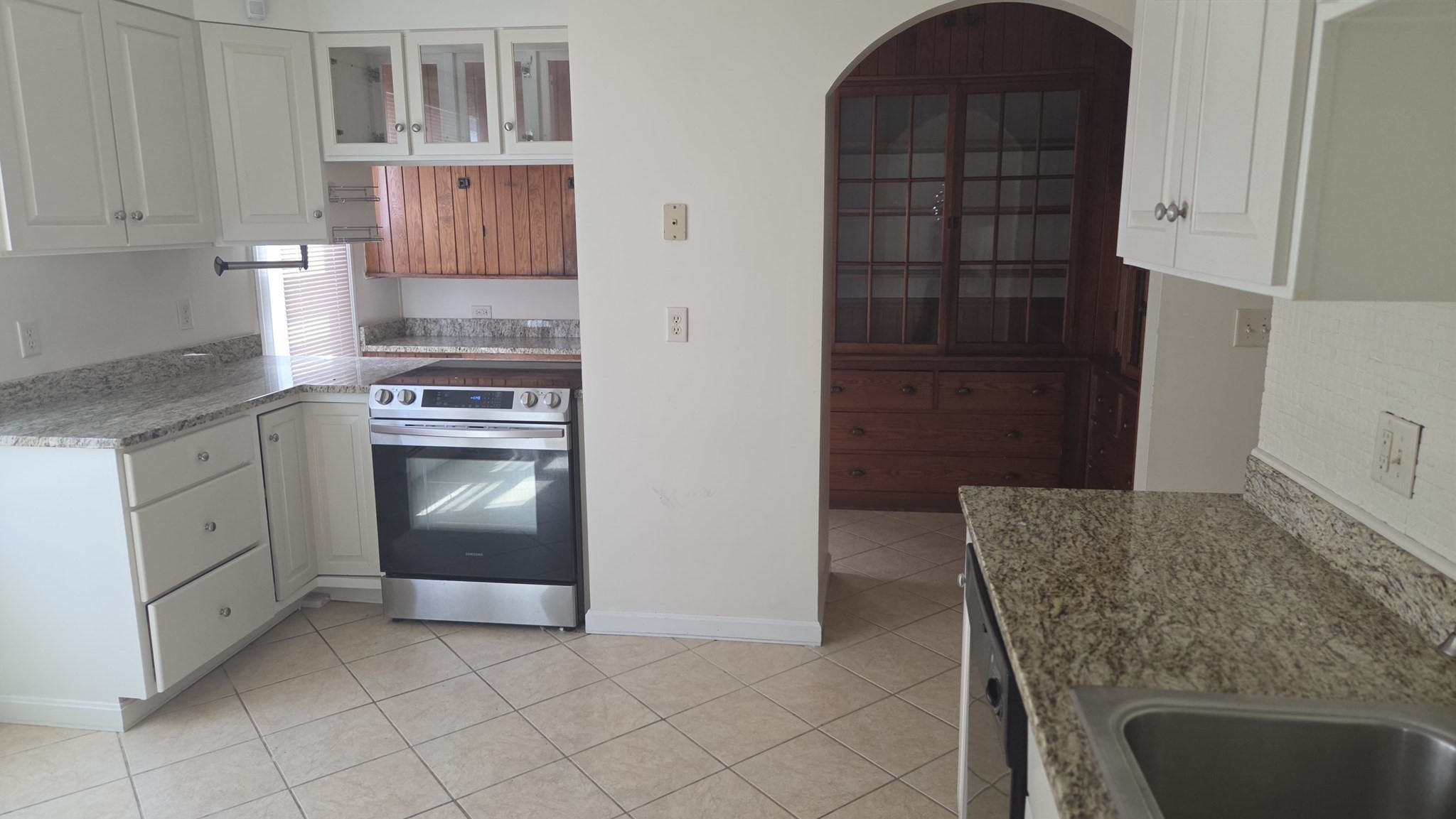 8 Hadwen Rd. # 1 Property Photo 3