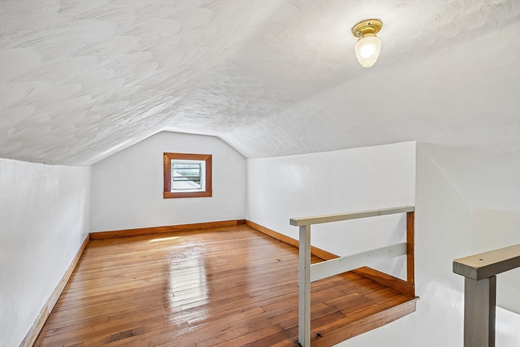 19 Walworth Street Property Photo 27
