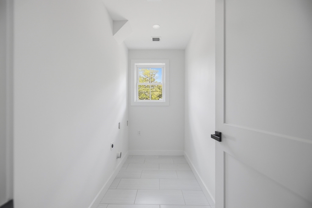 61 Mcalee Ave Property Photo 25
