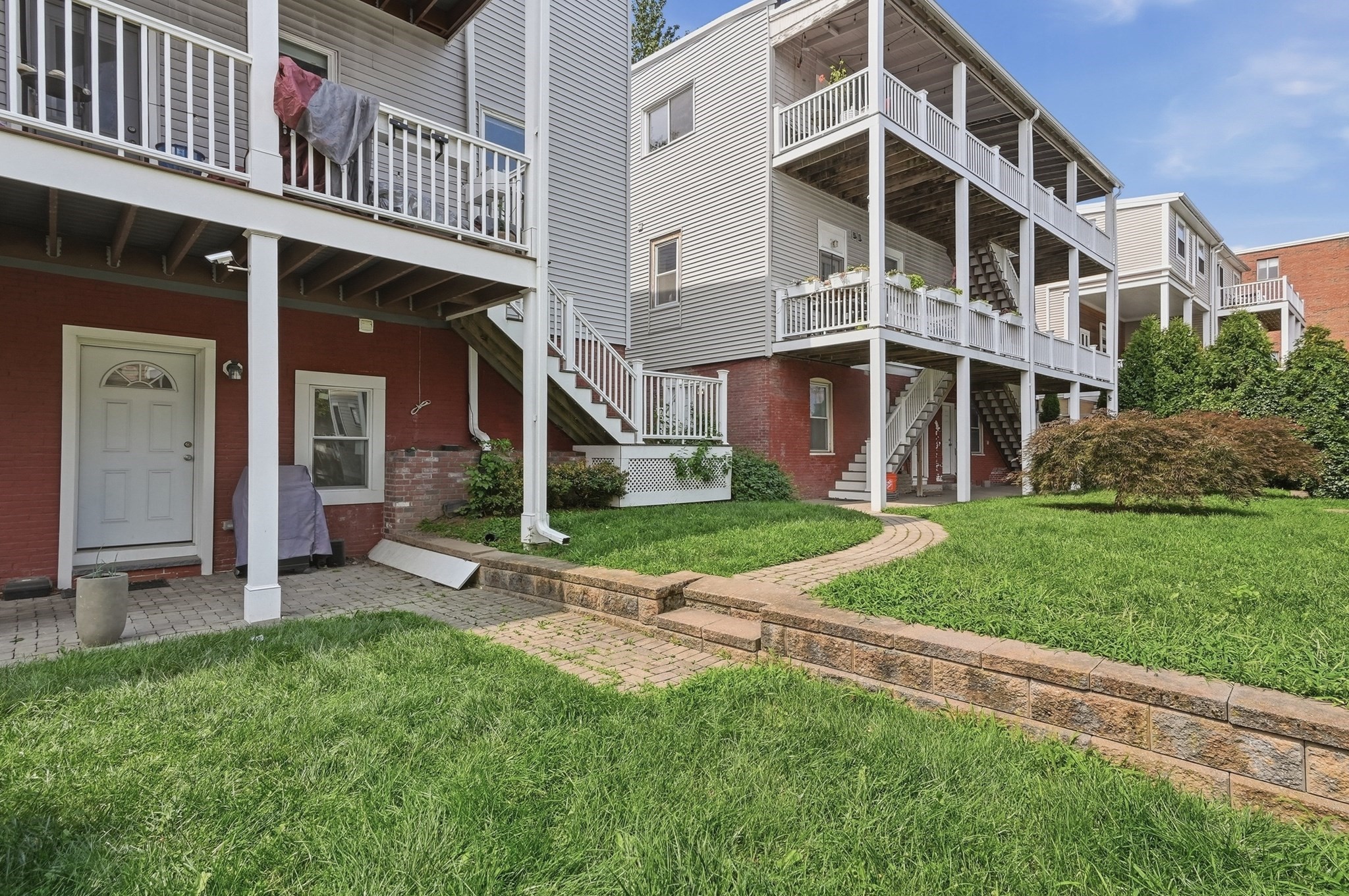 119 Heath Street # 2 Property Photo 17