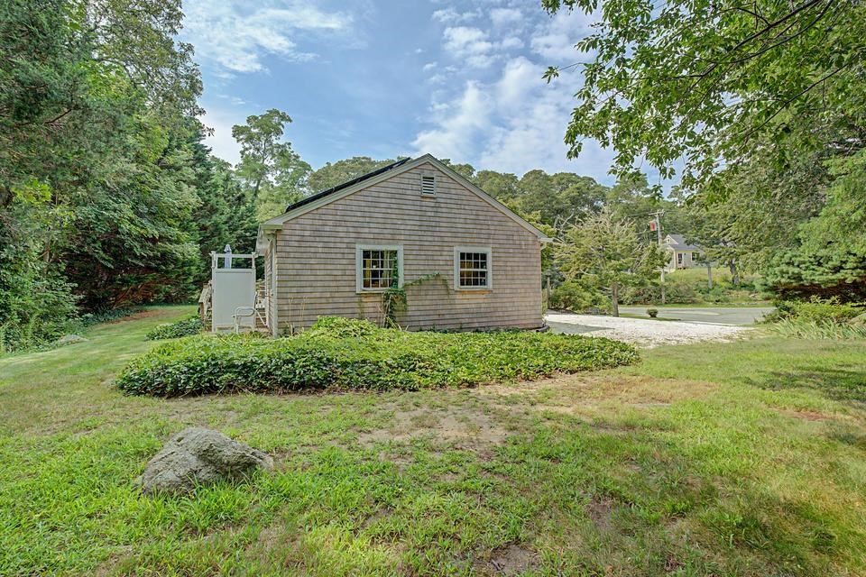 4 Susan Lane Property Photo 20