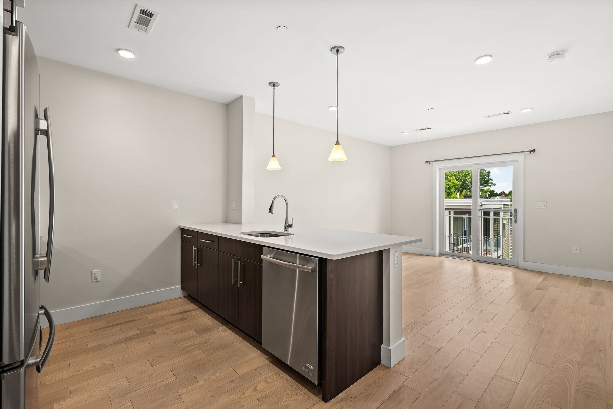 1975 Massachusetts Ave # 302 Property Photo 4