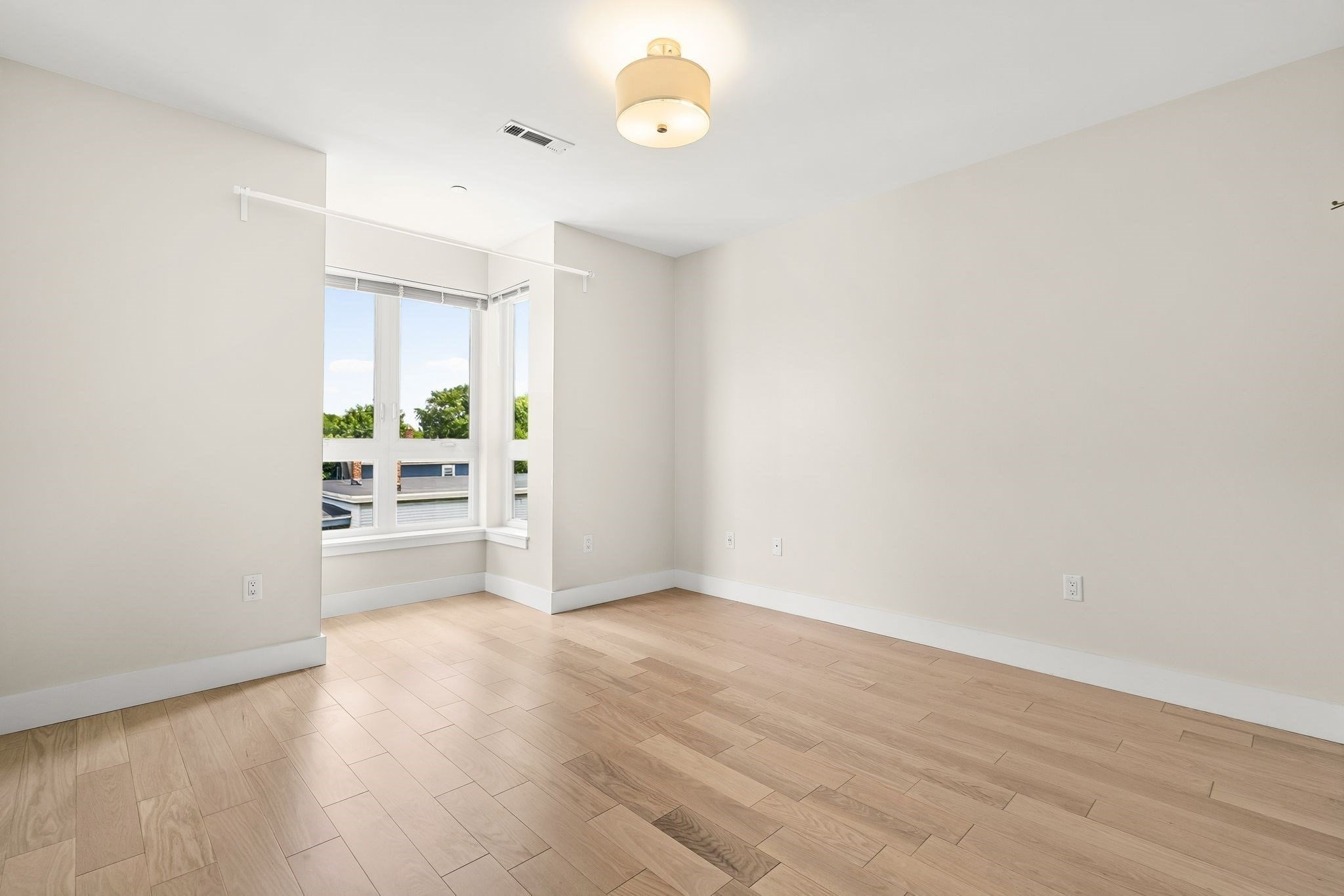 1975 Massachusetts Ave # 302 Property Photo 11