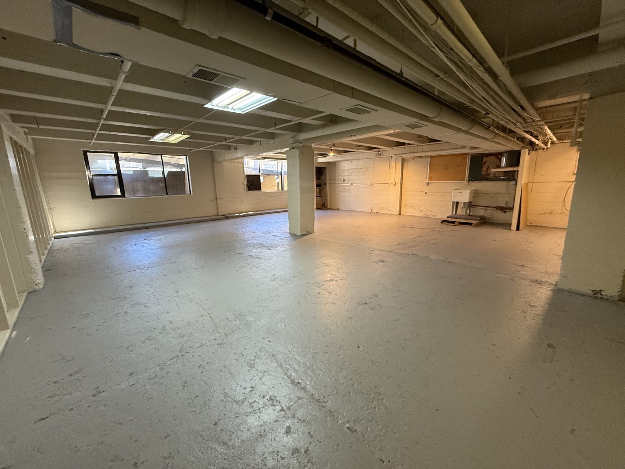 63 Washington Ave # R Property Photo 2