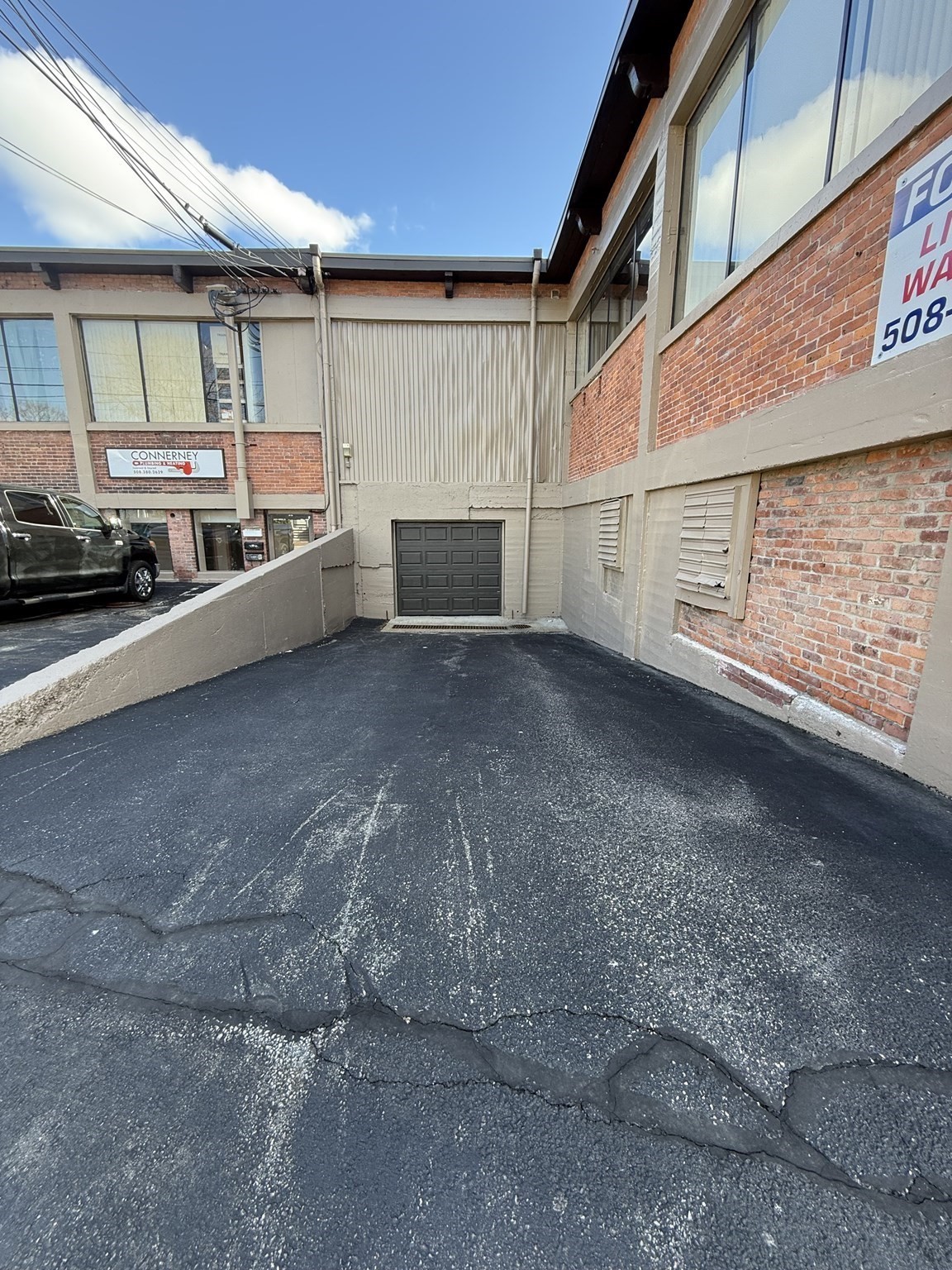 63 Washington Ave # R Property Photo 5