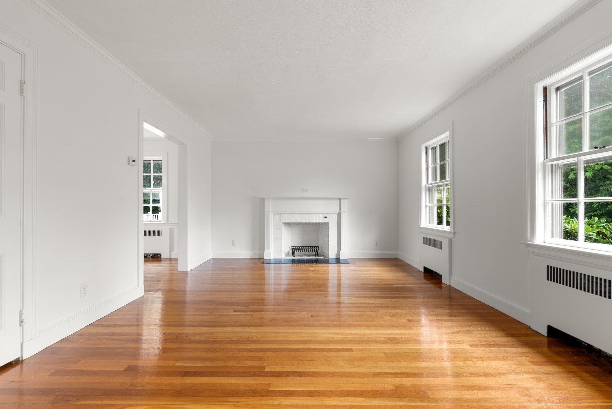 204 Thacher St Property Photo 6