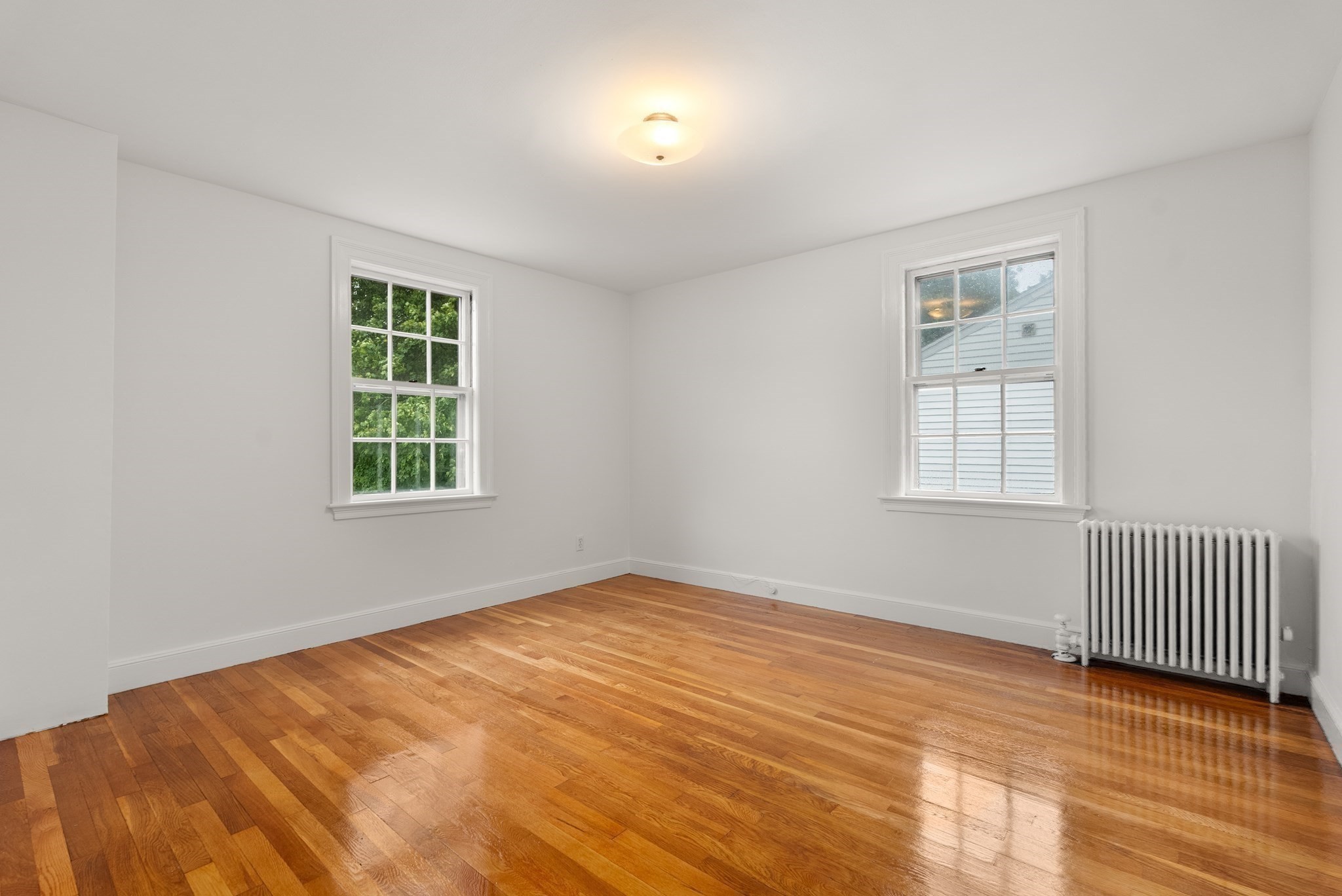 204 Thacher St Property Photo 15