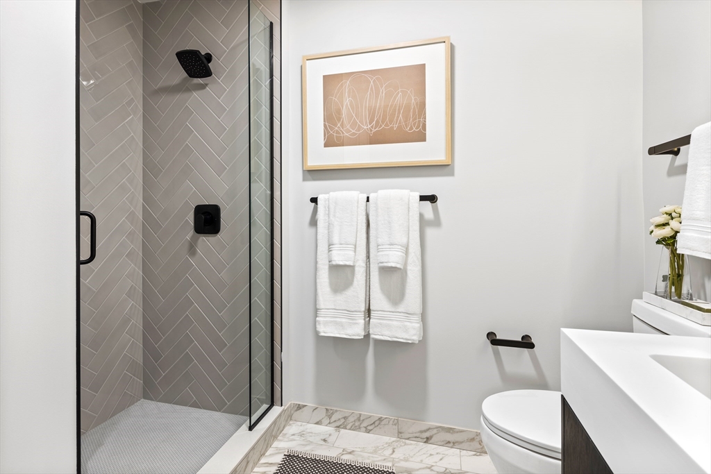 55 Lagrange St # 905 Property Photo 10