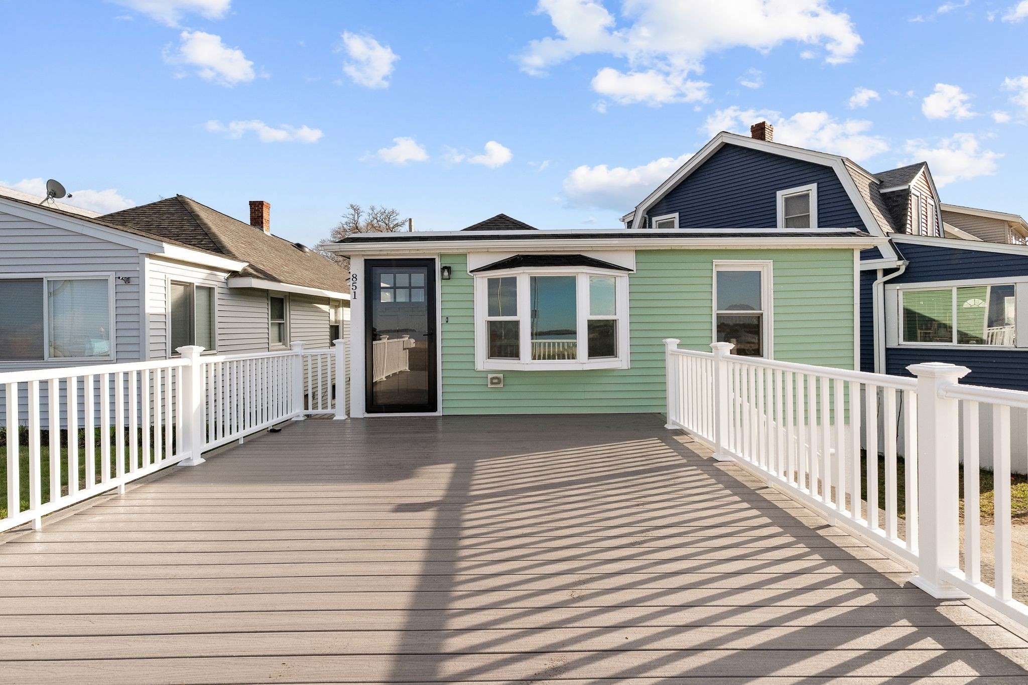 851 Quincy Shore Dr Property Photo 1
