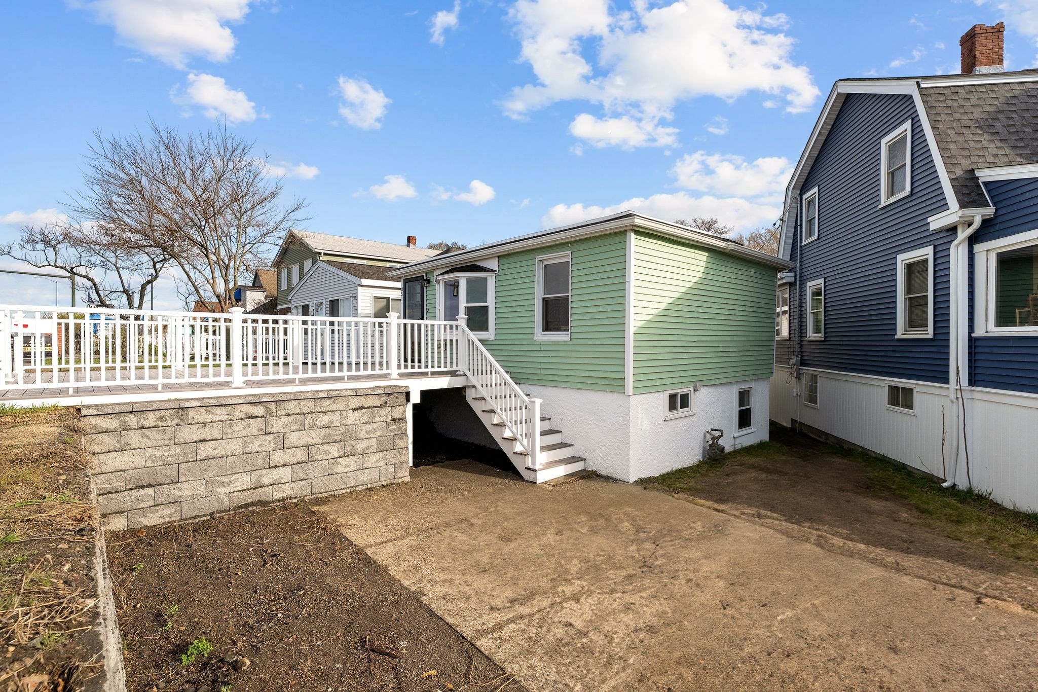 851 Quincy Shore Dr Property Photo 6