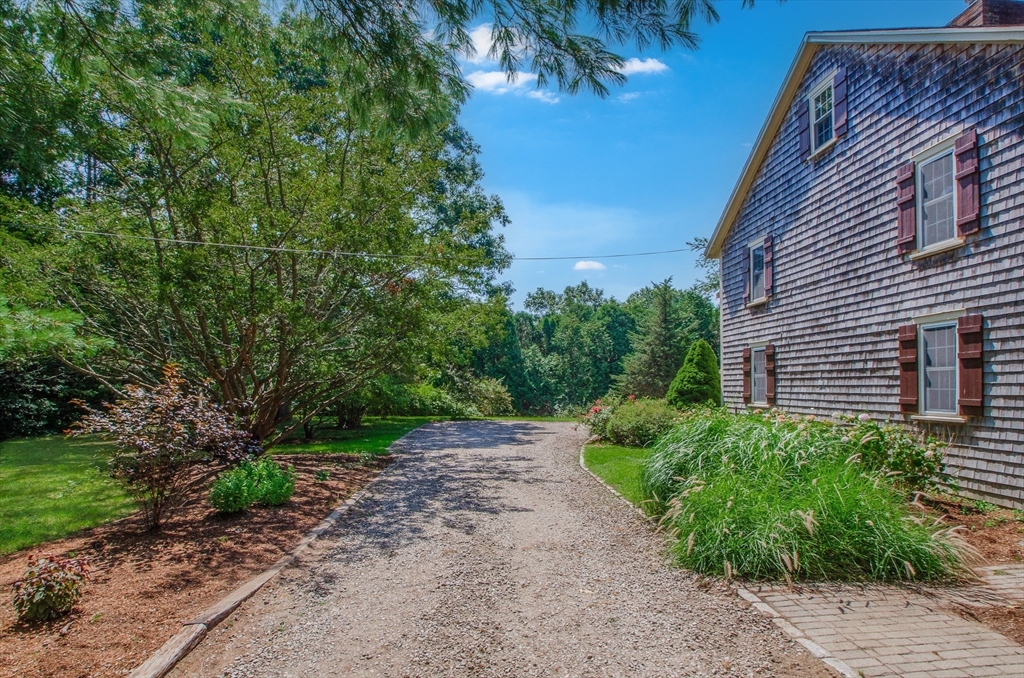65 Acushnet Rd Property Photo 4