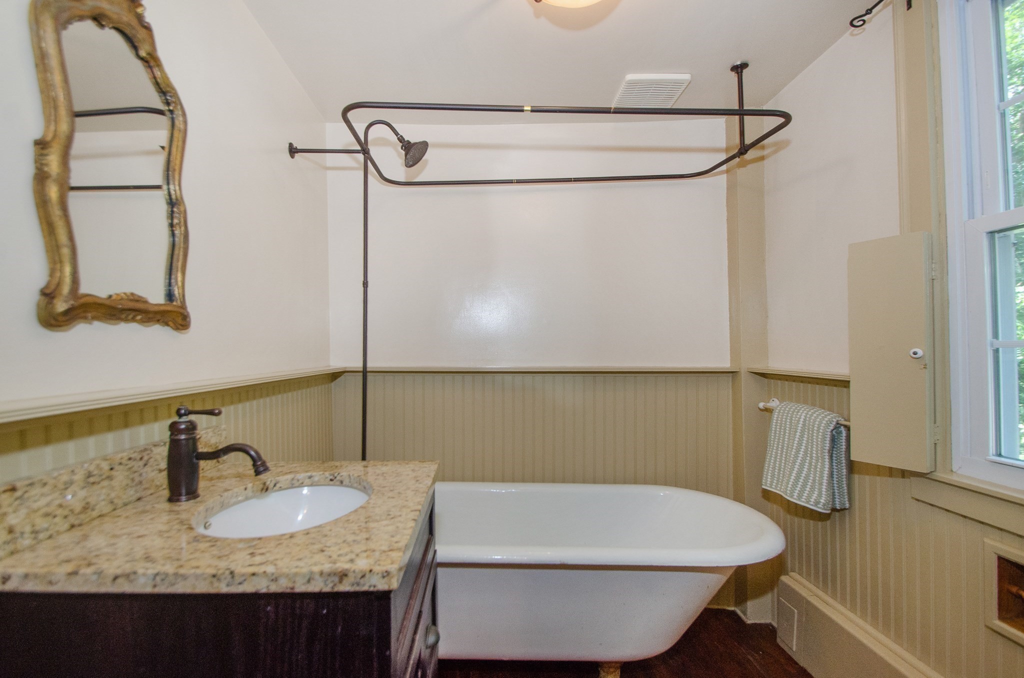 65 Acushnet Rd Property Photo 8