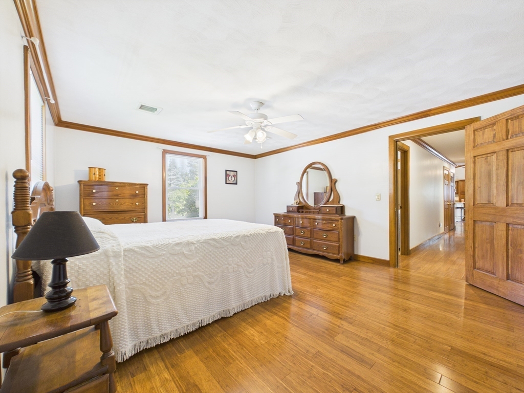 615 Taunton Ave Property Photo 12