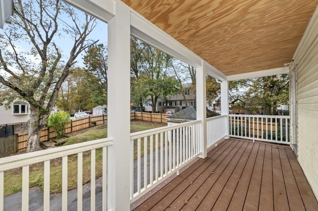48 Franklin St Property Photo 3
