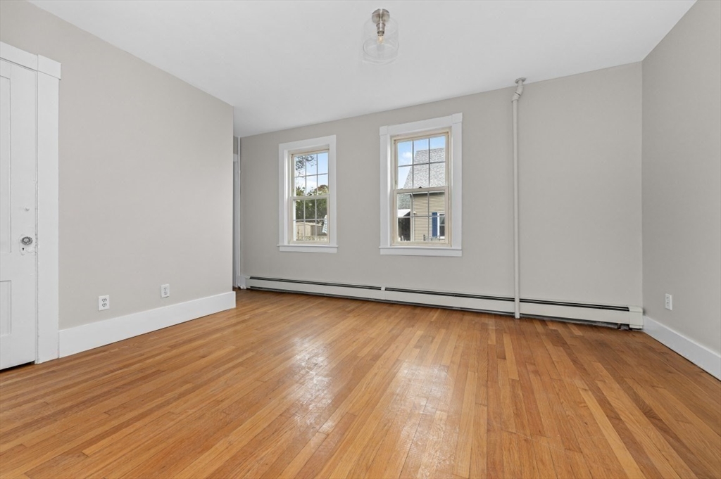 48 Franklin St Property Photo 10