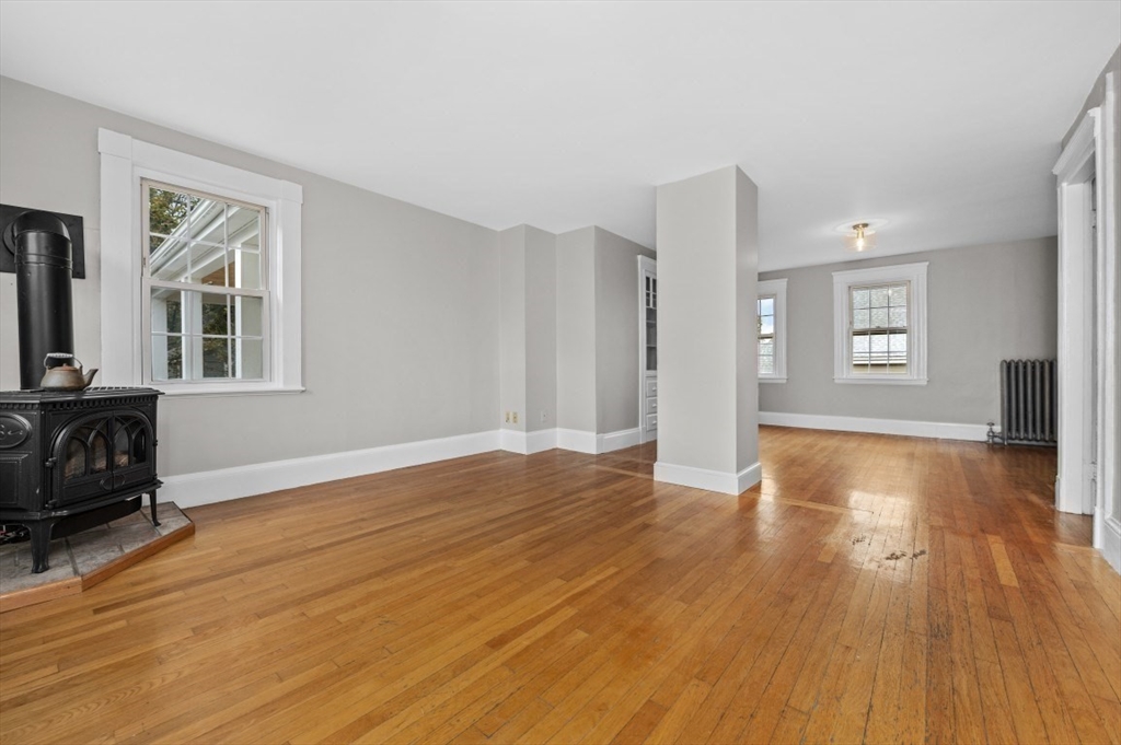 48 Franklin St Property Photo 17