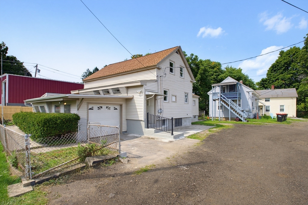 1 Railroad Ct Property Photo 1