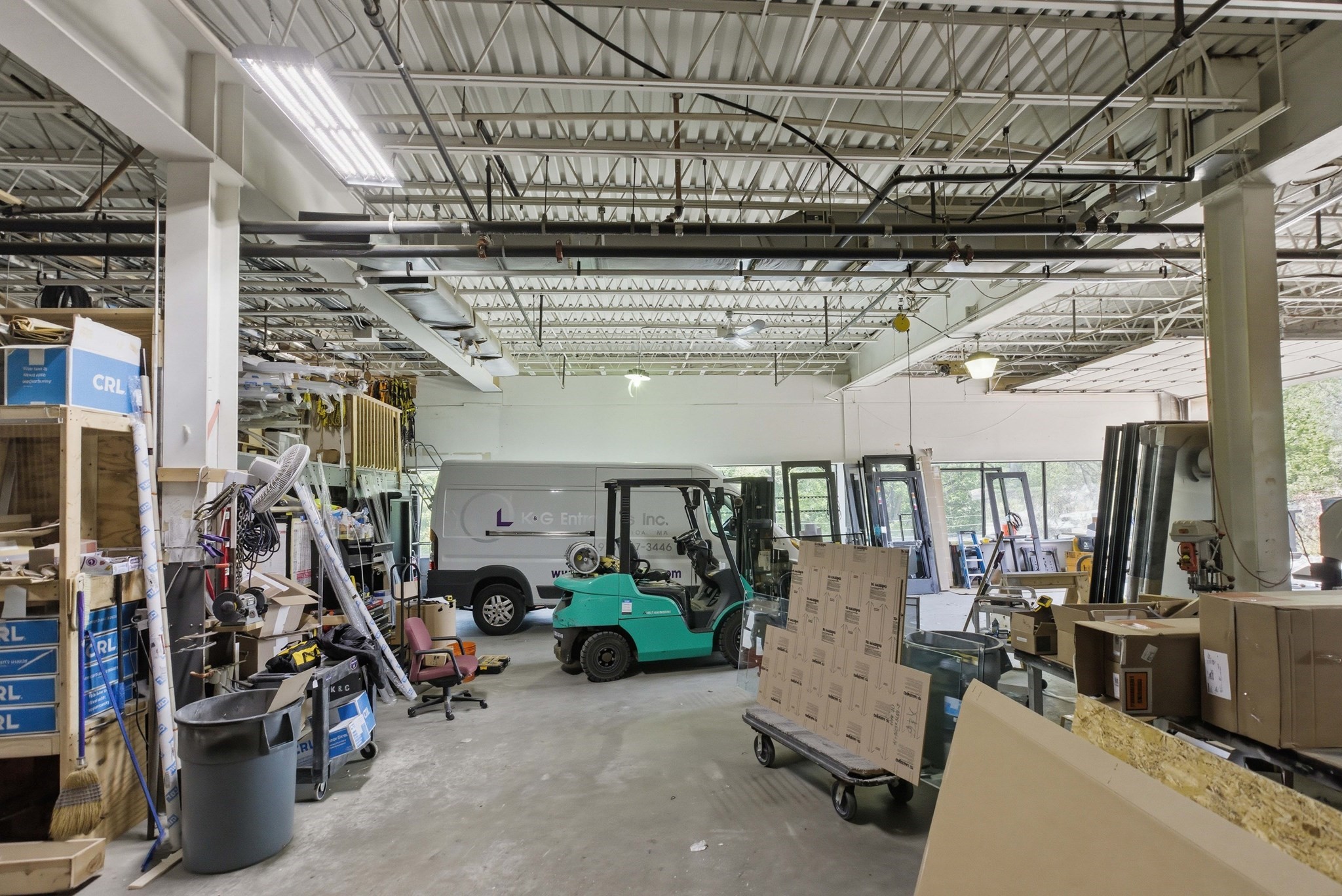 630 Boston Road Property Photo 4