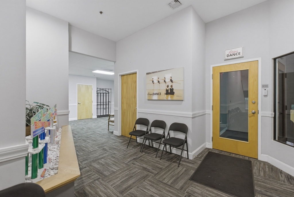 630 Boston Road Property Photo 10