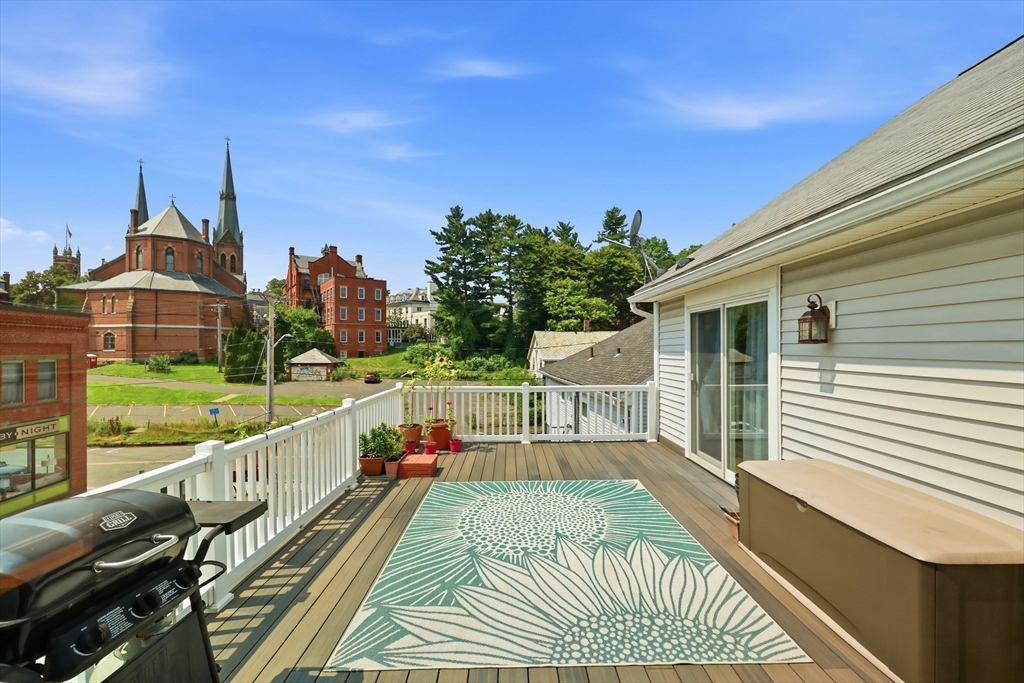 35 State Street # D Property Photo 1