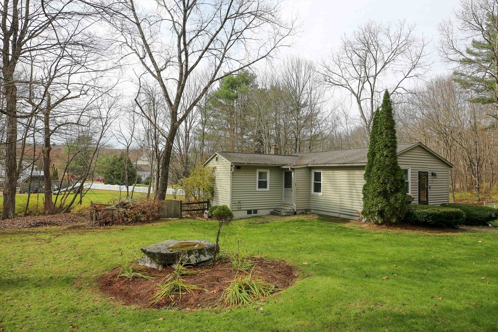 8 Juniper St Property Photo 2