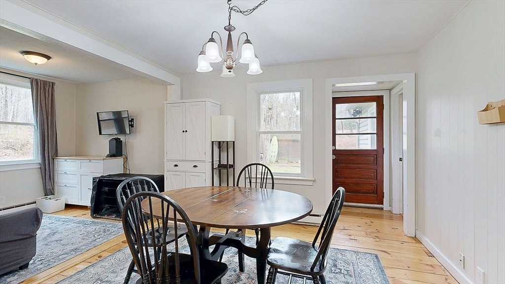8 Juniper St Property Photo 5