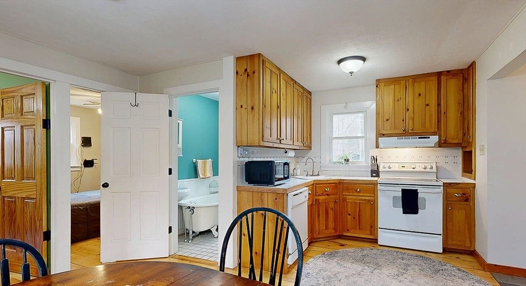 8 Juniper St Property Photo 8