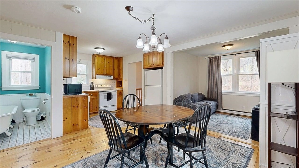 8 Juniper St Property Photo 11