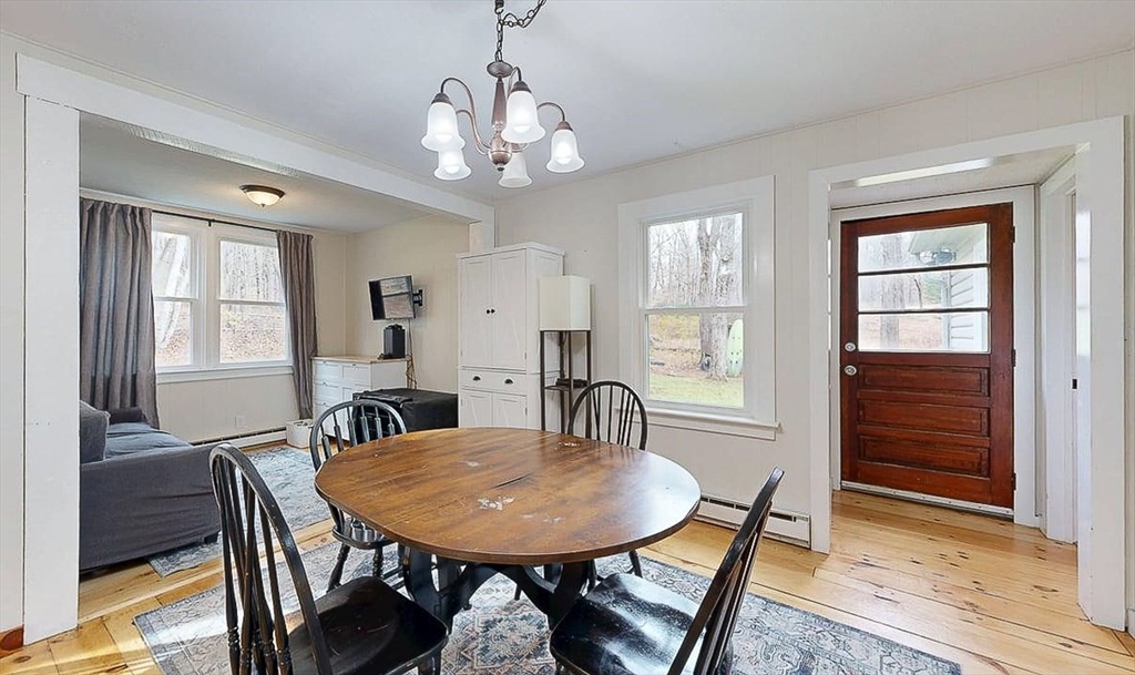 8 Juniper St Property Photo 12