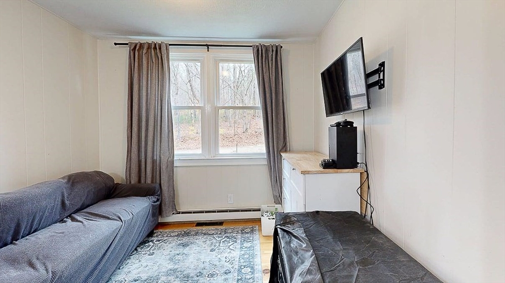 8 Juniper St Property Photo 13