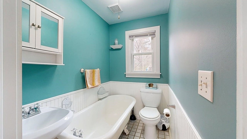 8 Juniper St Property Photo 25