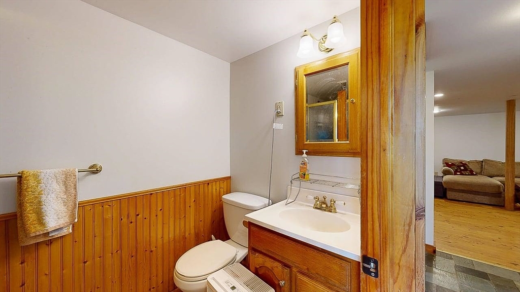 8 Juniper St Property Photo 31