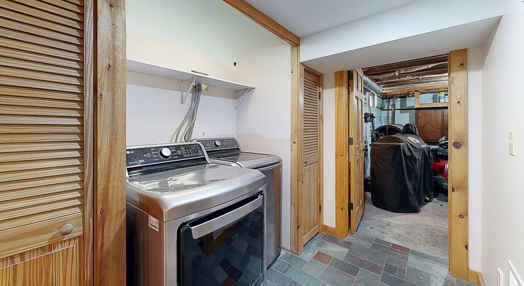 8 Juniper St Property Photo 32