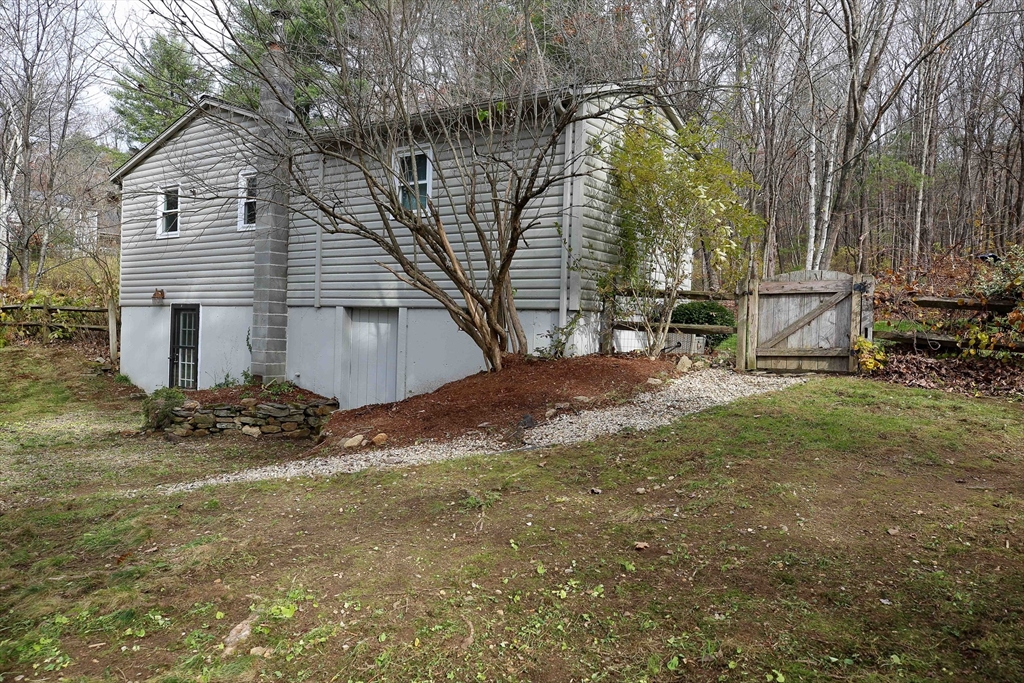 8 Juniper St Property Photo 39