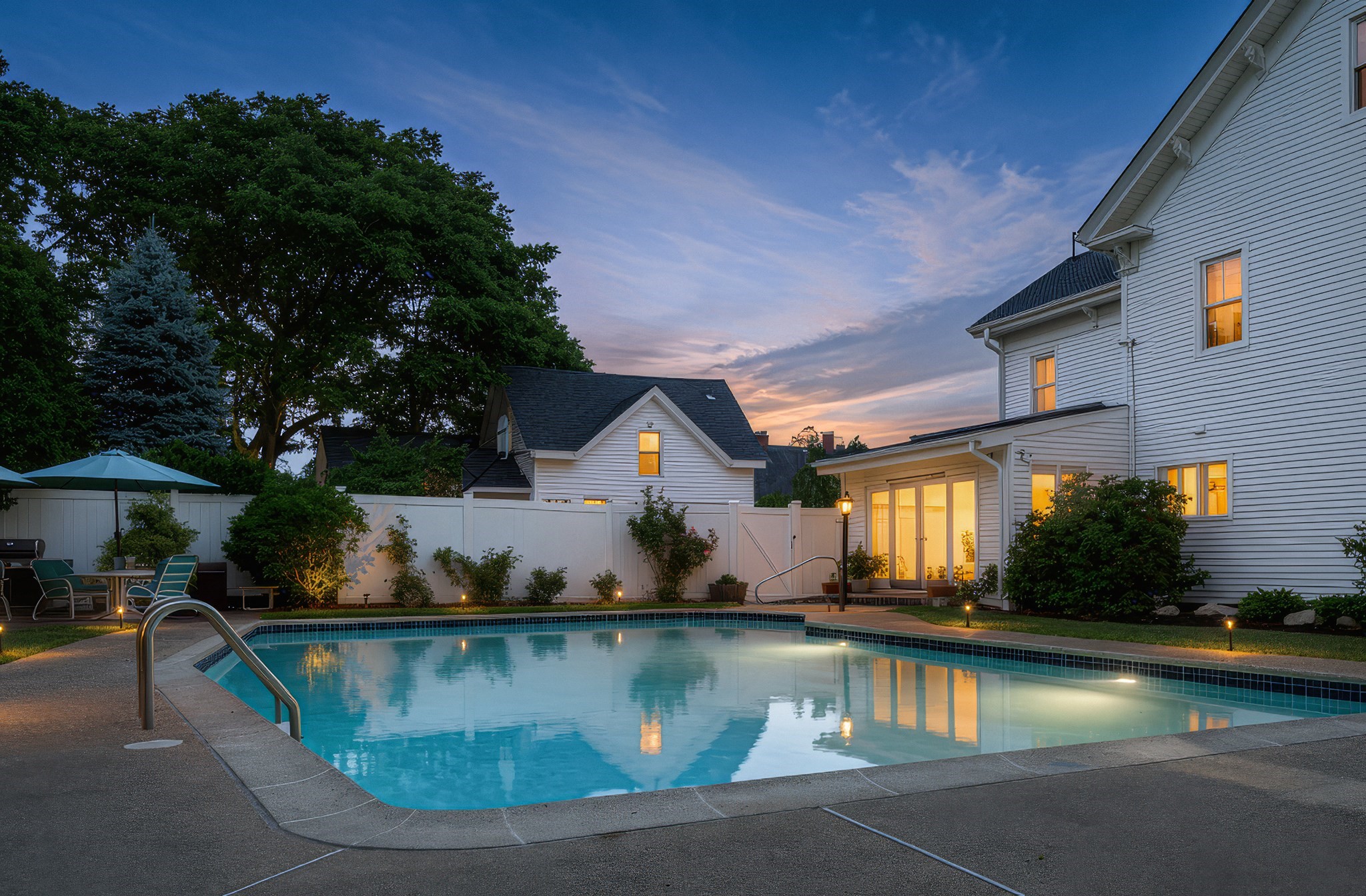 133 Cushman Ave