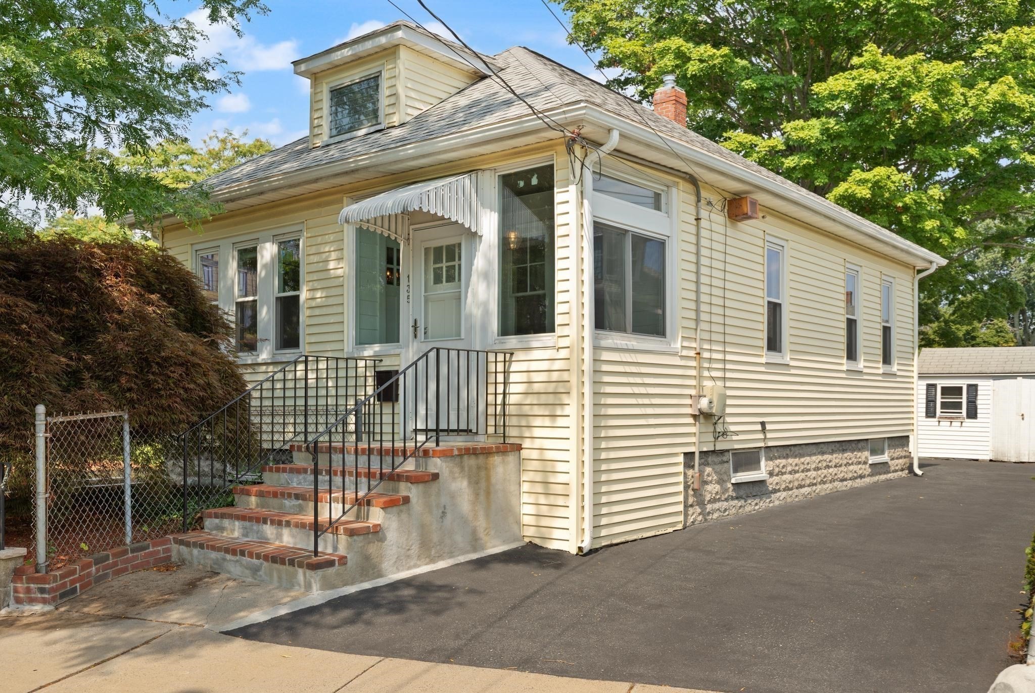 135 Brookings St. Property Photo 1