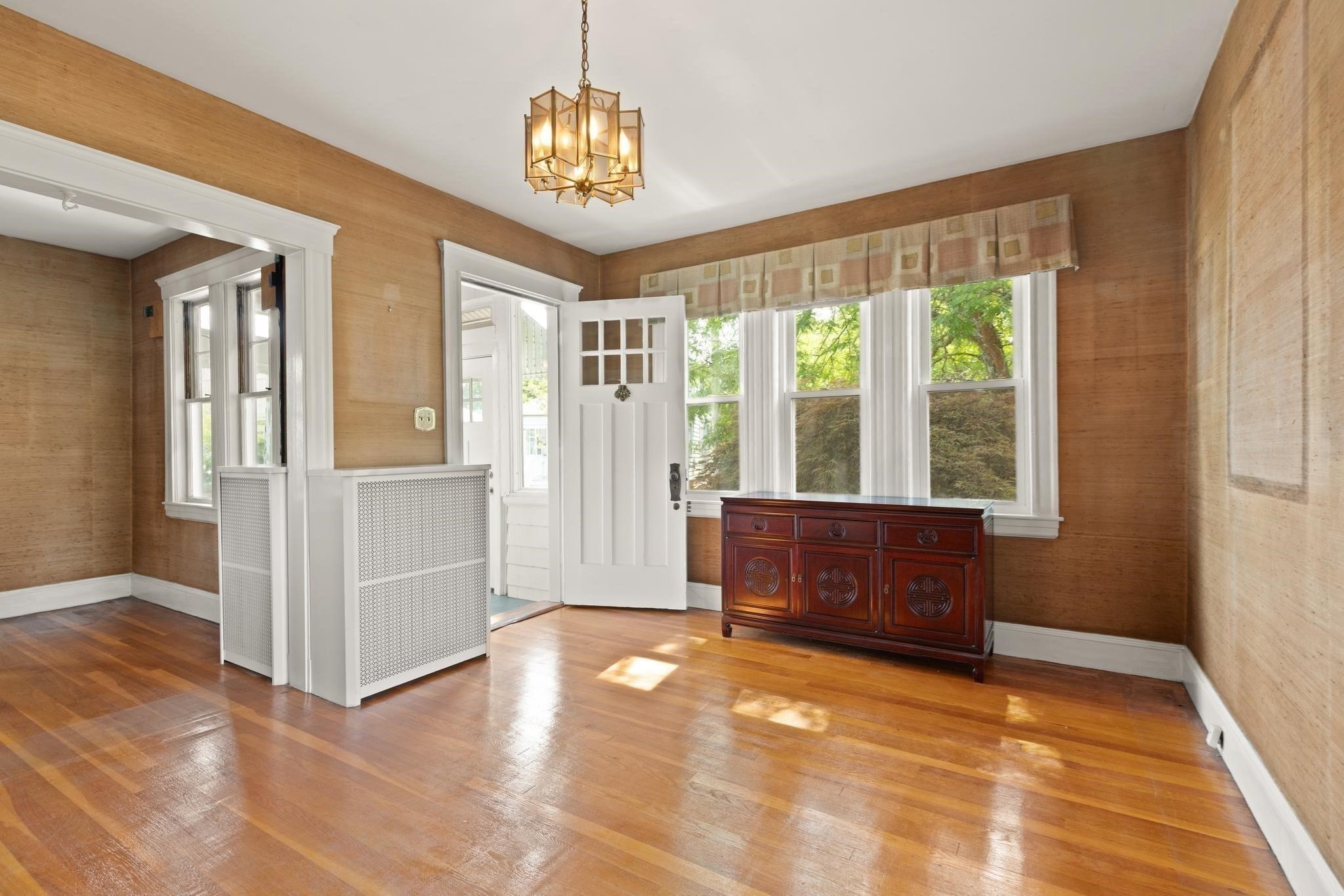 135 Brookings St. Property Photo 4