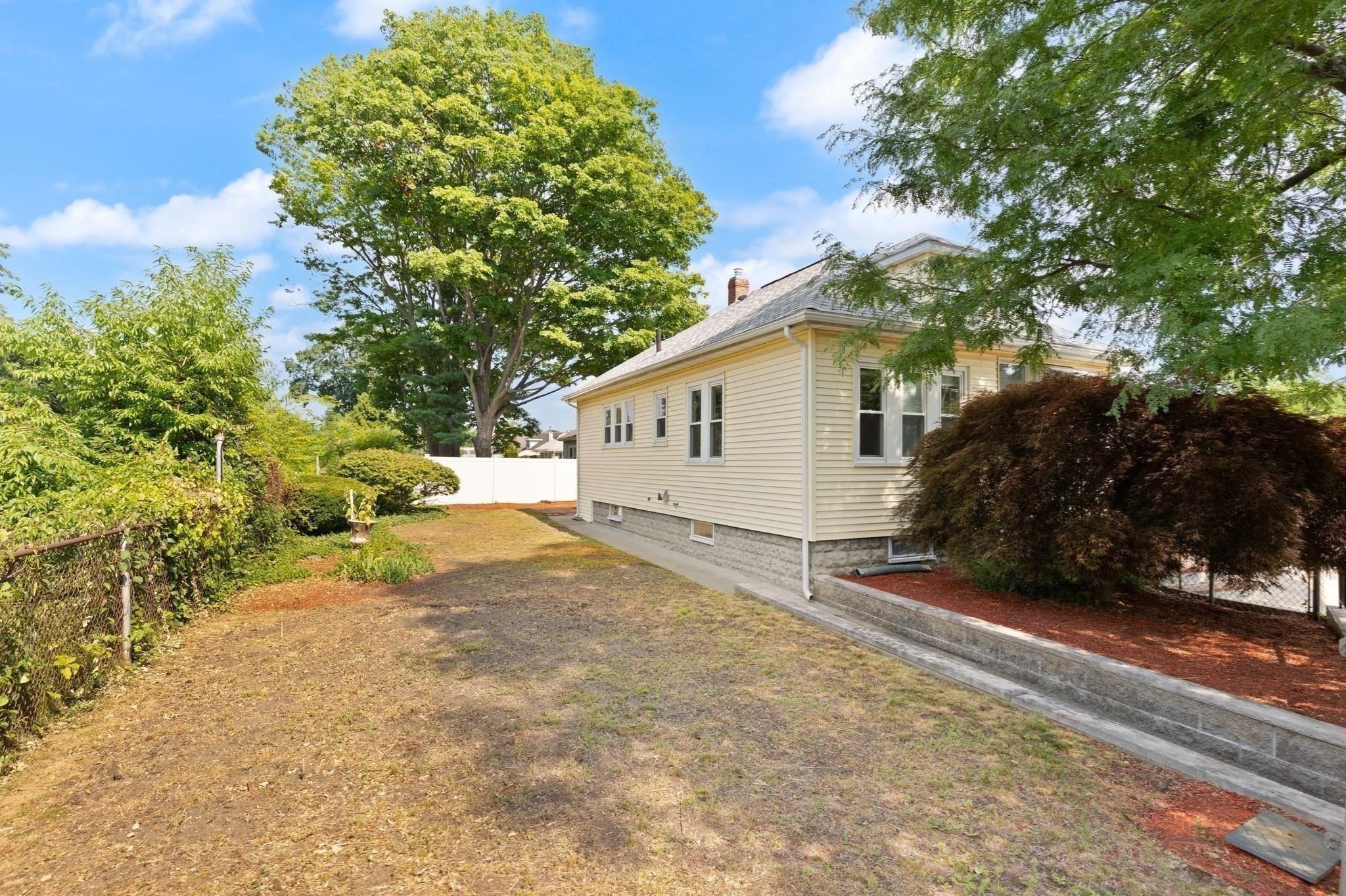135 Brookings St. Property Photo 12