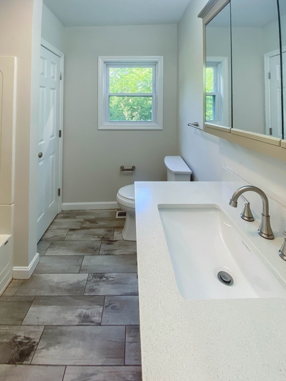 6 Carter Street Property Photo 18
