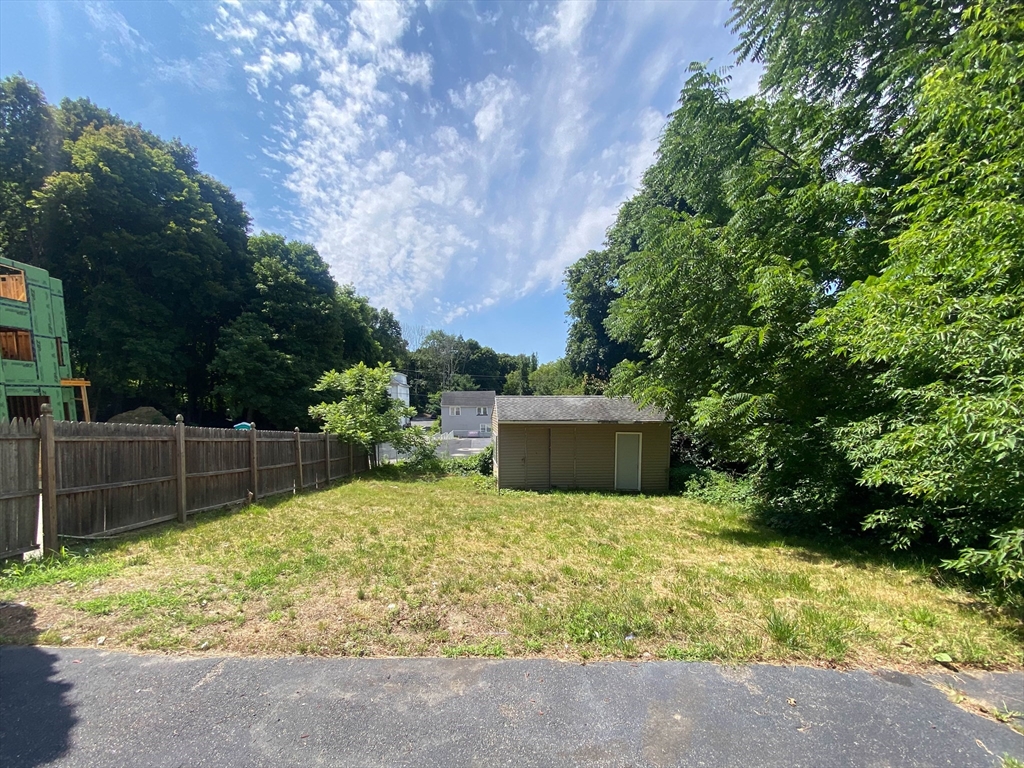6 Carter Street Property Photo 37