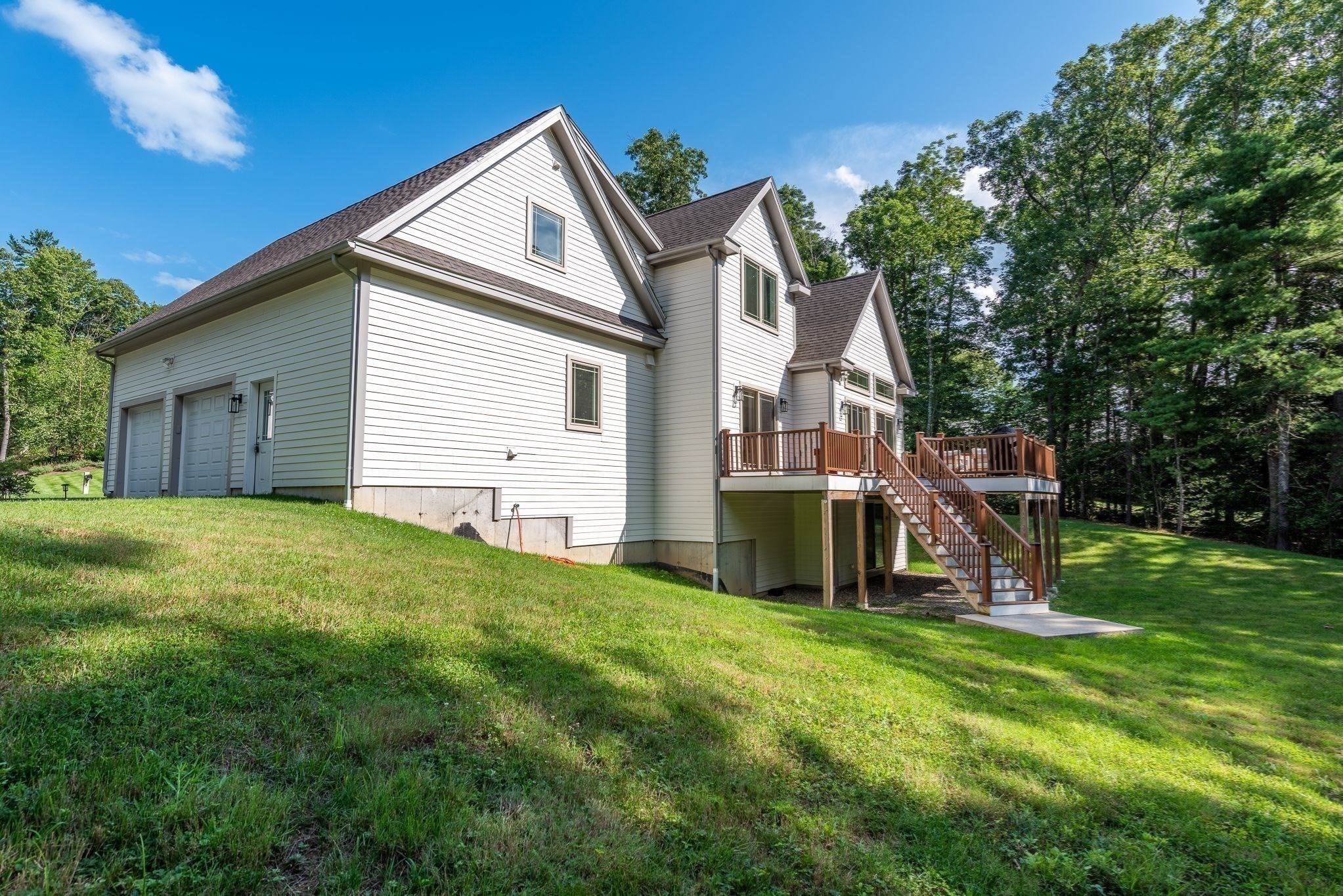 114 Lindenridge Property Photo 41