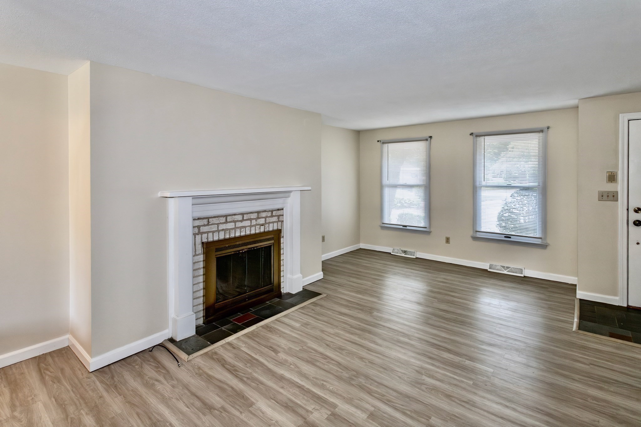 3 Mansion Woods Drive # G Property Photo 2